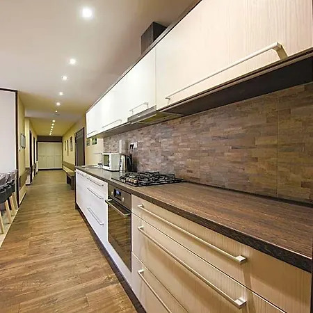 Brigitte 3* براتسيلافا