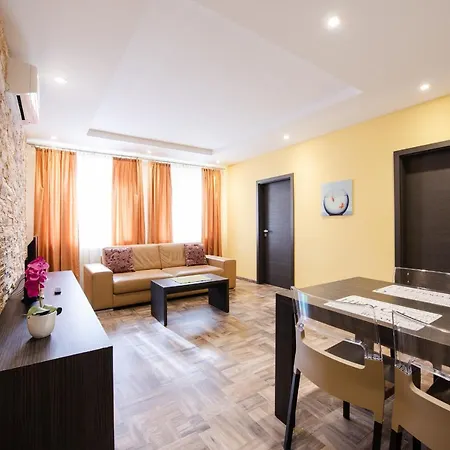 Brigitte Aparthotel