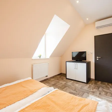 Brigitte Lägenhetshotell