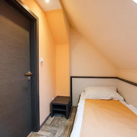 Brigitte 3* Братислава